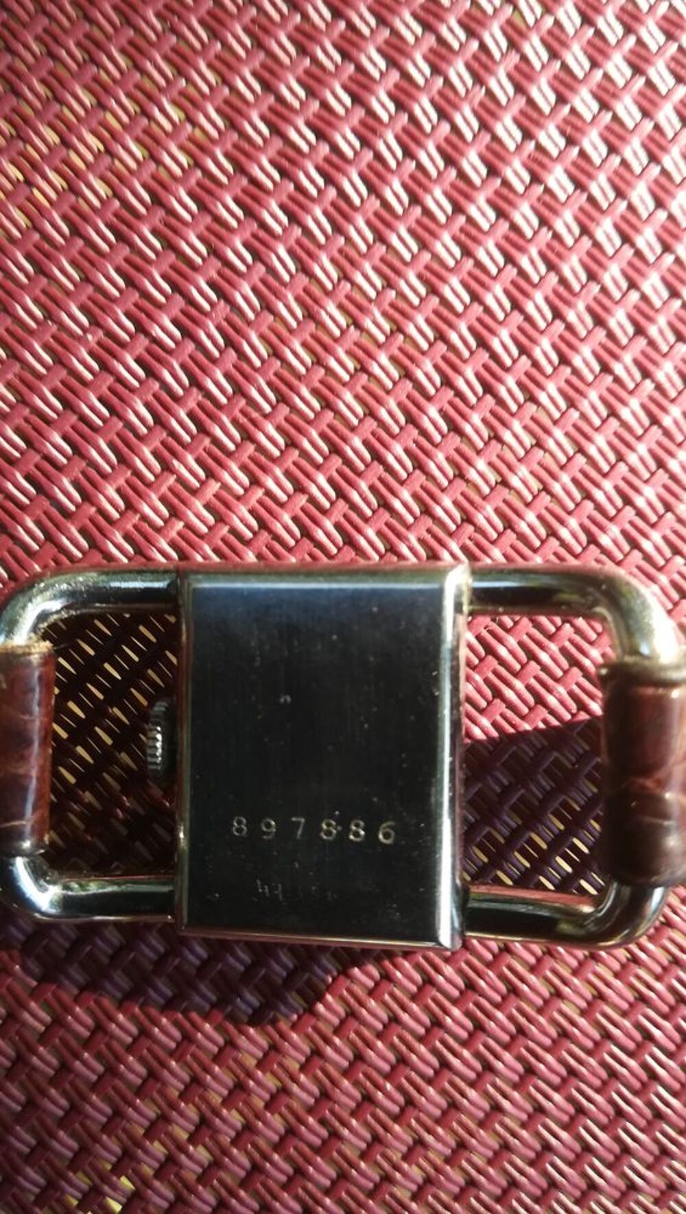 Montre femme &eacute;poque ann&eacute;e 30. Bo&icirc;tier acier fa&ccedil;on chanel. Bijoux et montres