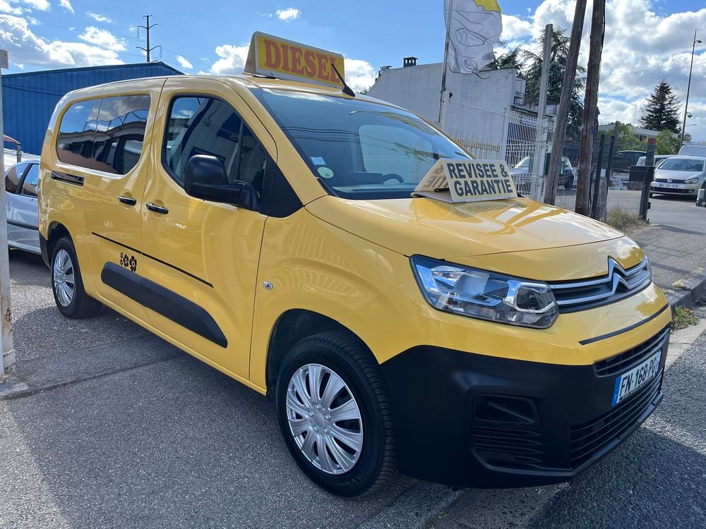 Berlingo BERLINGO VAN XL 950 BLUEHDI 100 S&S BVM5 DRIVER 2020 occasion 42700 Firminy