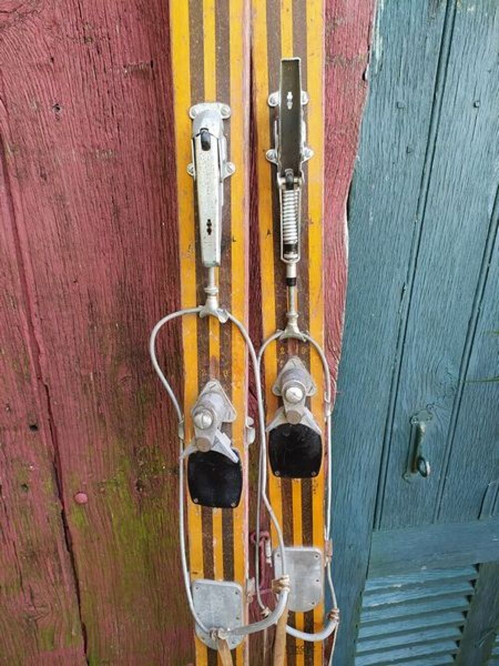 Anciens Skis Bois Vintage D&eacute;co Sport Chalet Montagne
Sports