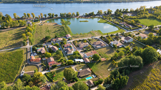  Terrain à vendre 1634 m² Bourg