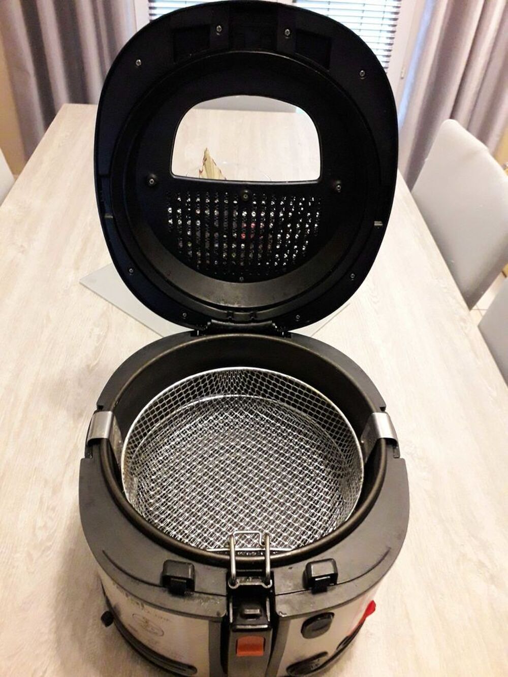 Friteuse tefal filtra one Electroménager