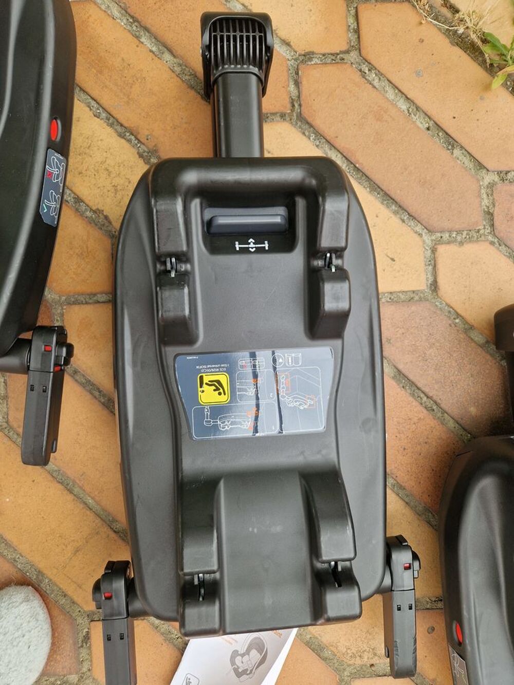 Si&egrave;ge auto b&eacute;b&eacute; Joie avec bases isofix Puériculture