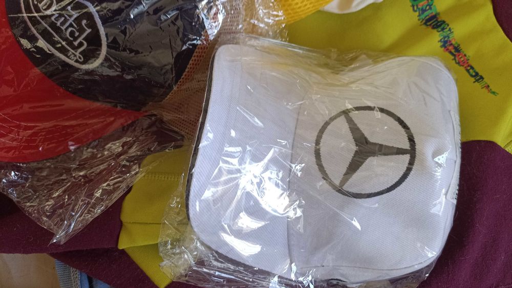 casquette Mercedes neuve Vêtements