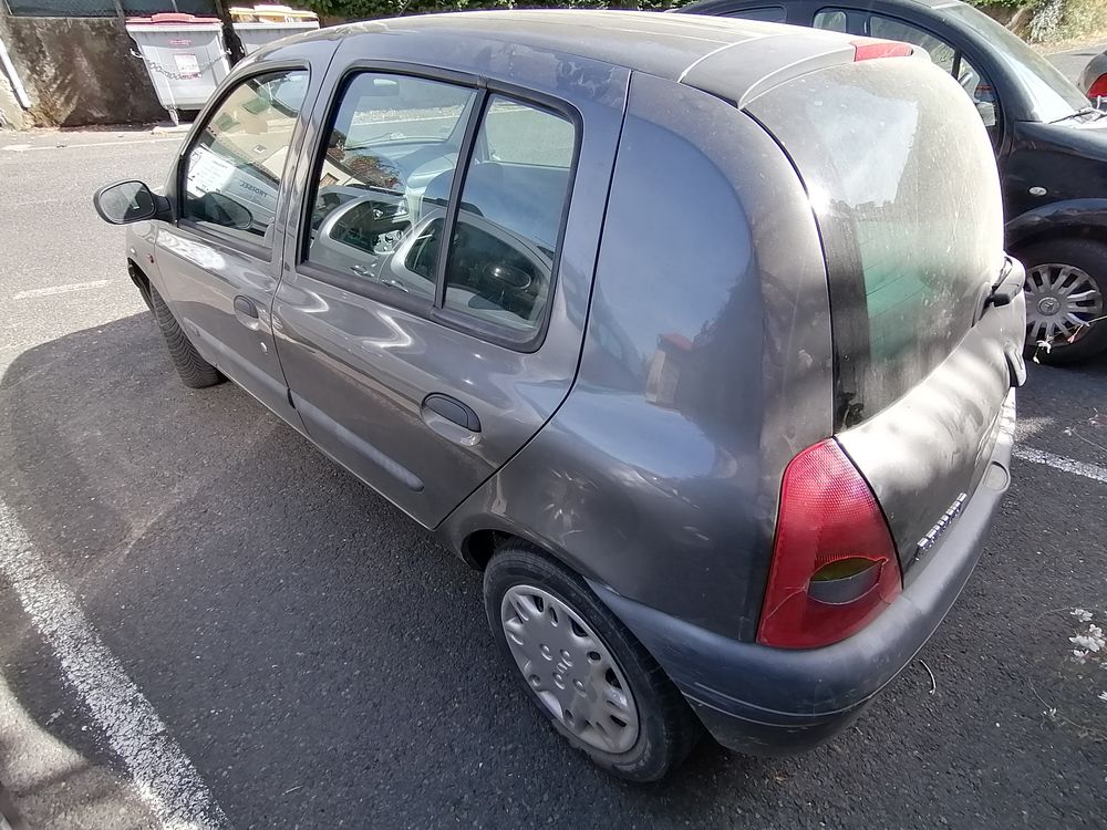 Clio II Clio 1.2i MTV 2000 occasion 81200 Aussillon