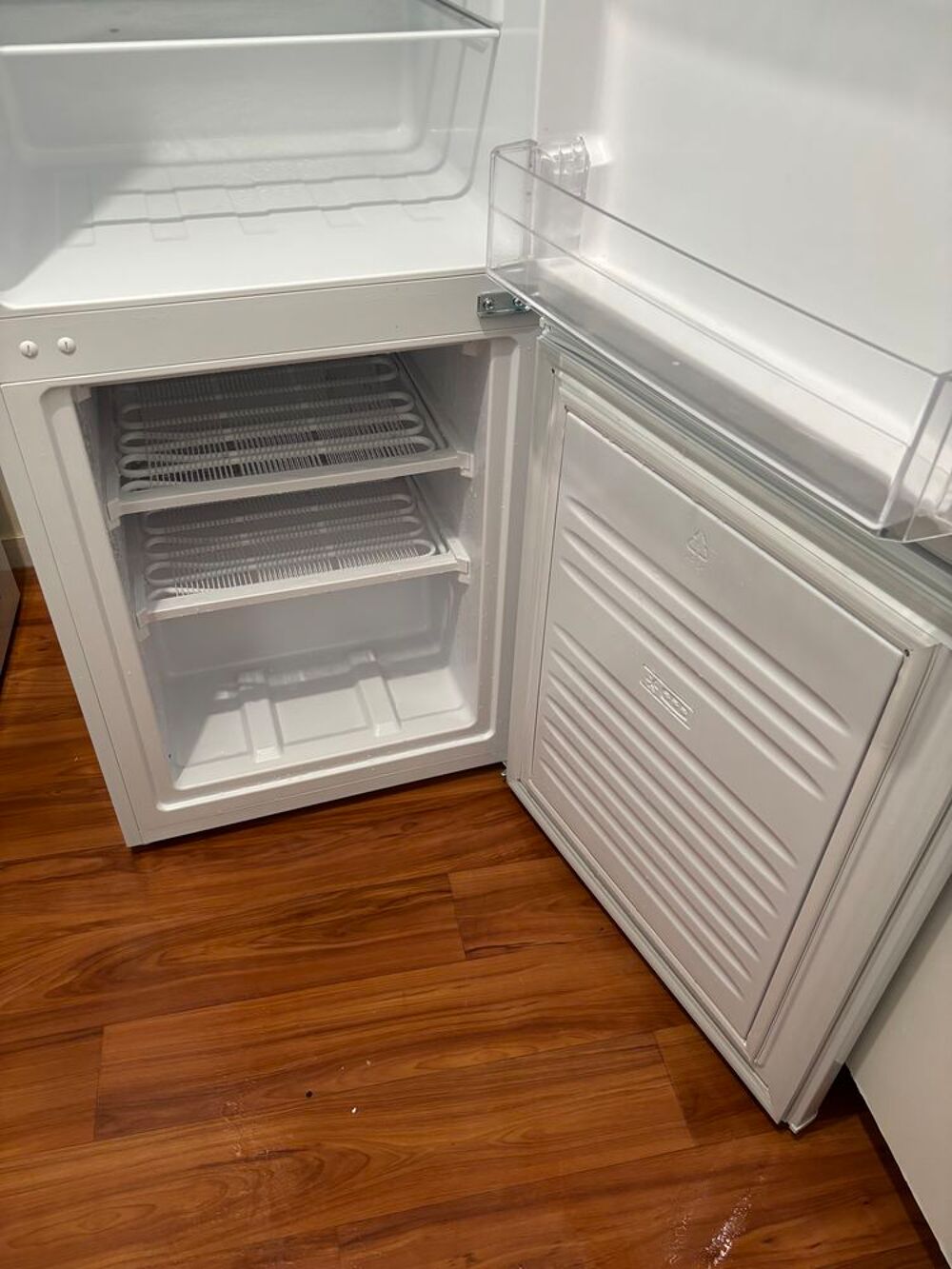 Frigidaire cong&eacute;lateur Electroménager