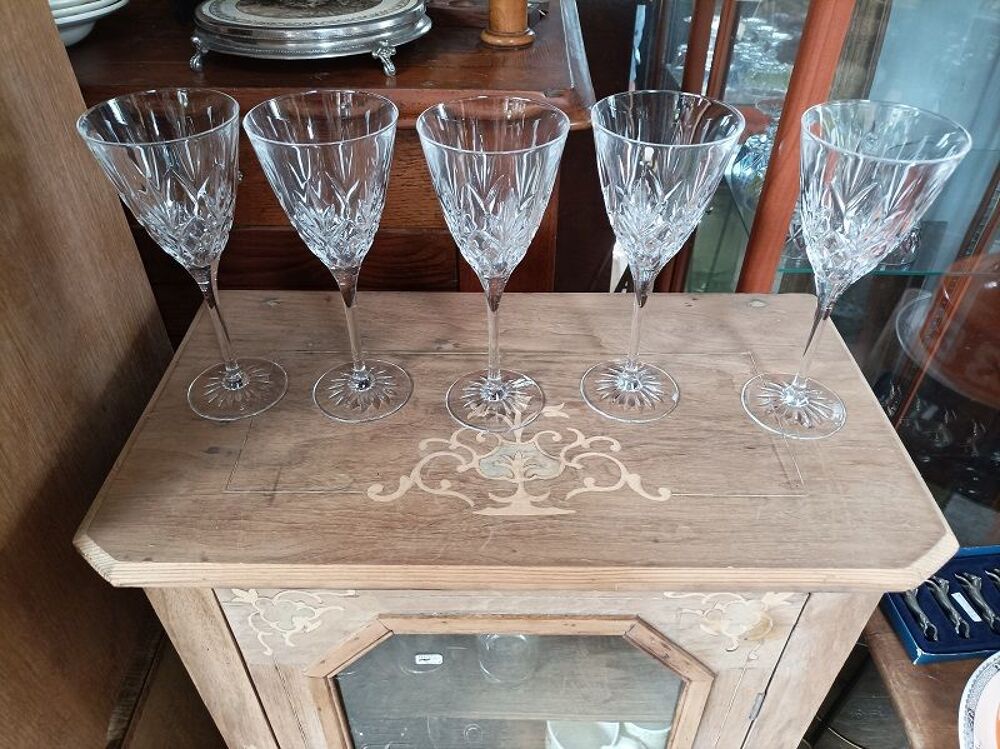 Verre &agrave; vin eau cisel&eacute; grav&eacute; cristal dp 0923047 Décoration