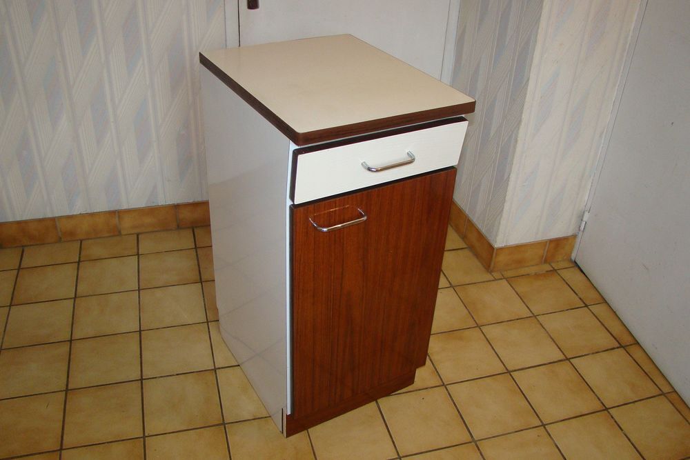 Buffet bas de cuisine en formica vintage ann&eacute;es 1960 Meubles