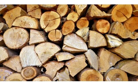 Bois de chauffage  0 65140 Barbachen