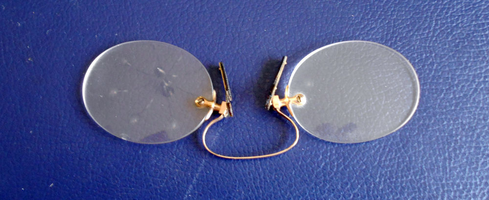 PINCE-NEZ fin 19 &egrave;me Bijoux et montres