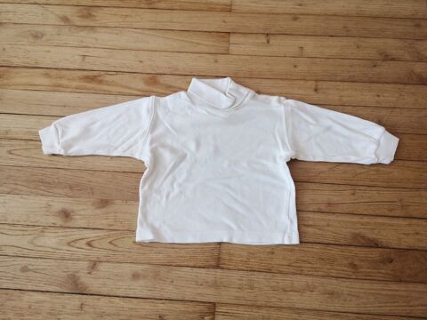 F 9 H (6) - 6 mois - Sous-pull blanc  Baby Club  0.5 Paris 13 (75)