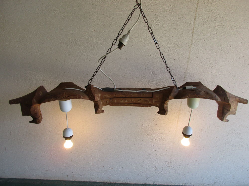 LUMINAIRE EN VERITABLE JOUG DE BOEUF 