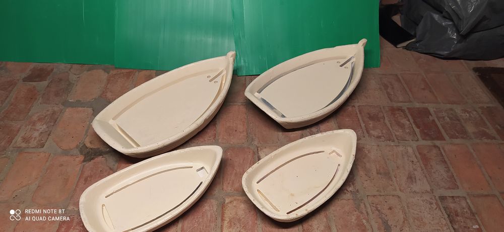 BARQUES EN POLYESTERENNE ALIMENTAIRE. Cuisine