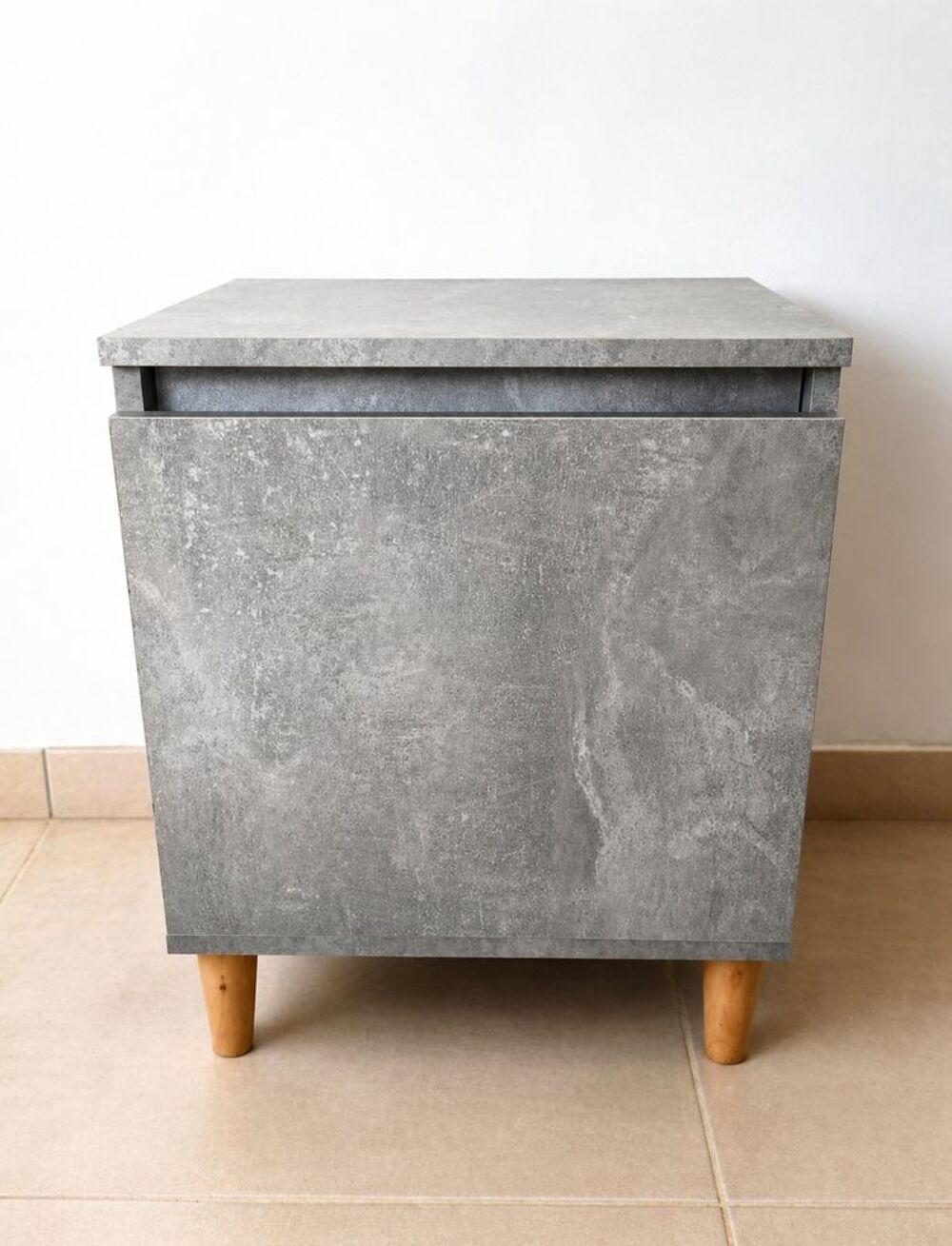 Deux table de chevets effet b&eacute;ton Meubles