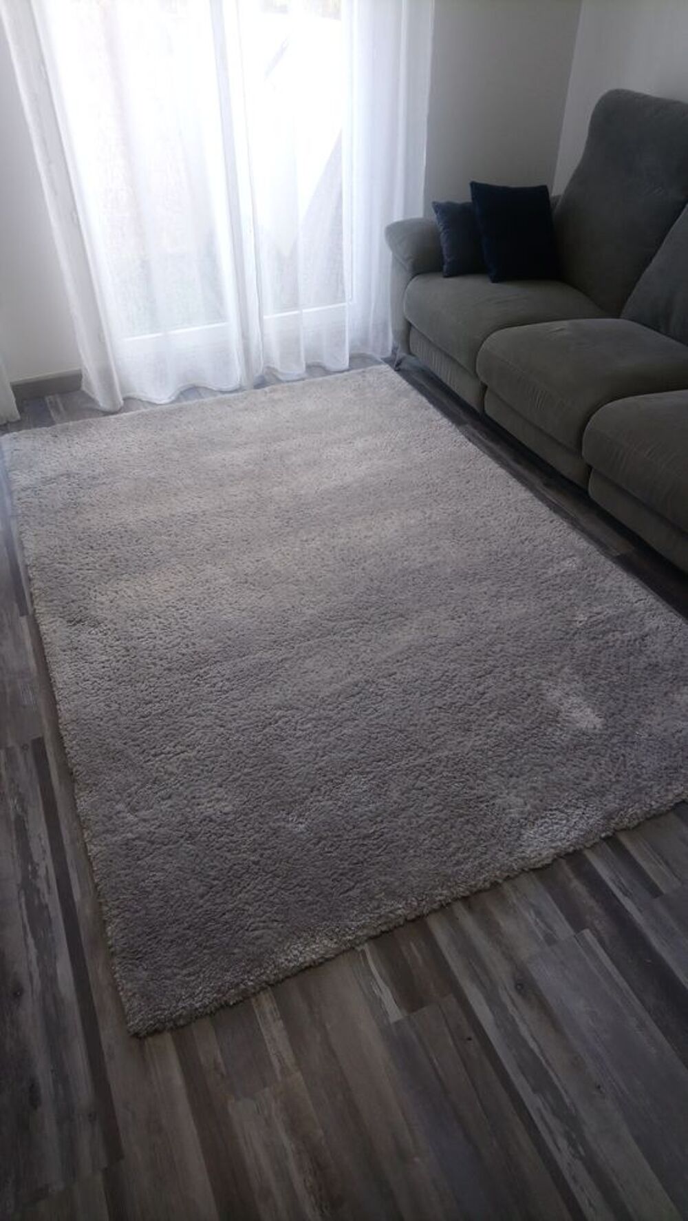 Grand Tapis gris argent&eacute; 160*230 Saint Maclou &agrave; Pontault(77) Décoration