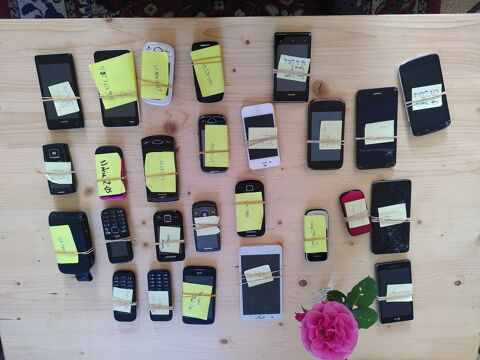 Lot 25 t�l�phones vintage multimarque 5 OK 20 Pour pi�ces 149 Toulouse (31)