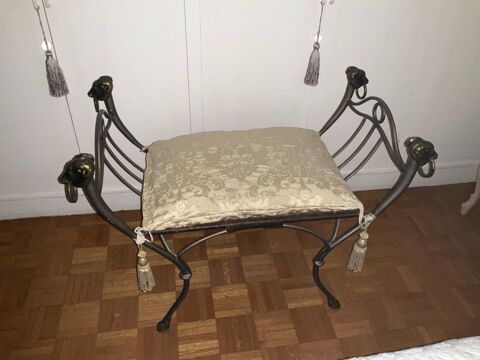 tabouret en laiton assise Cannage t�te de b�lier Neuilly-sur-Seine (92)