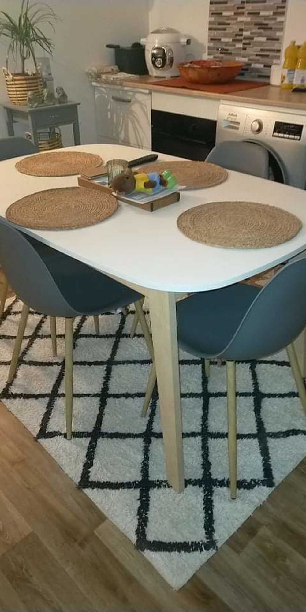 Lot 4 chaise scandinave grise neuf dans carton Meubles