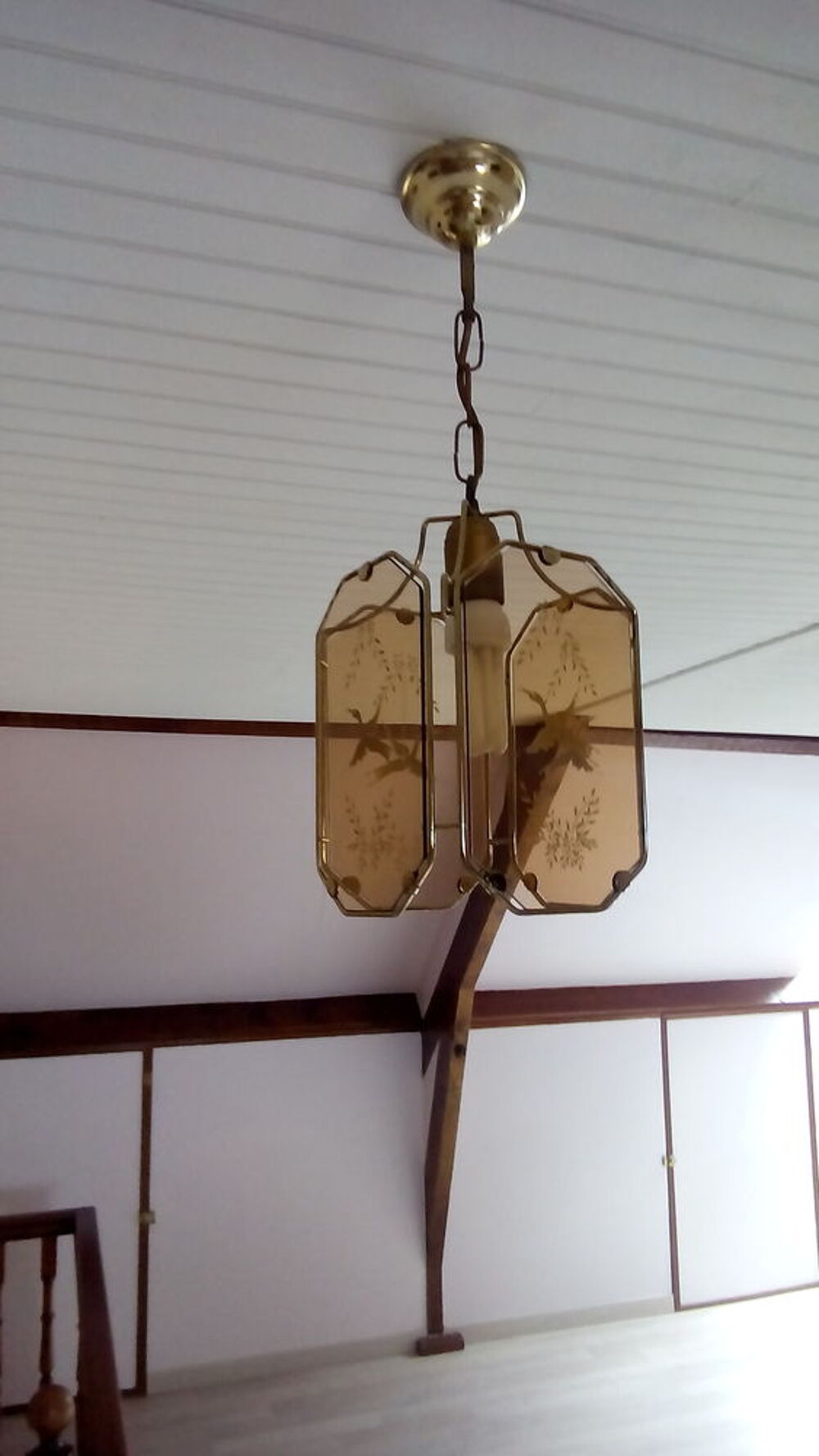 PETITE SUSPENSION EN VERRE ET METAL DORE Décoration