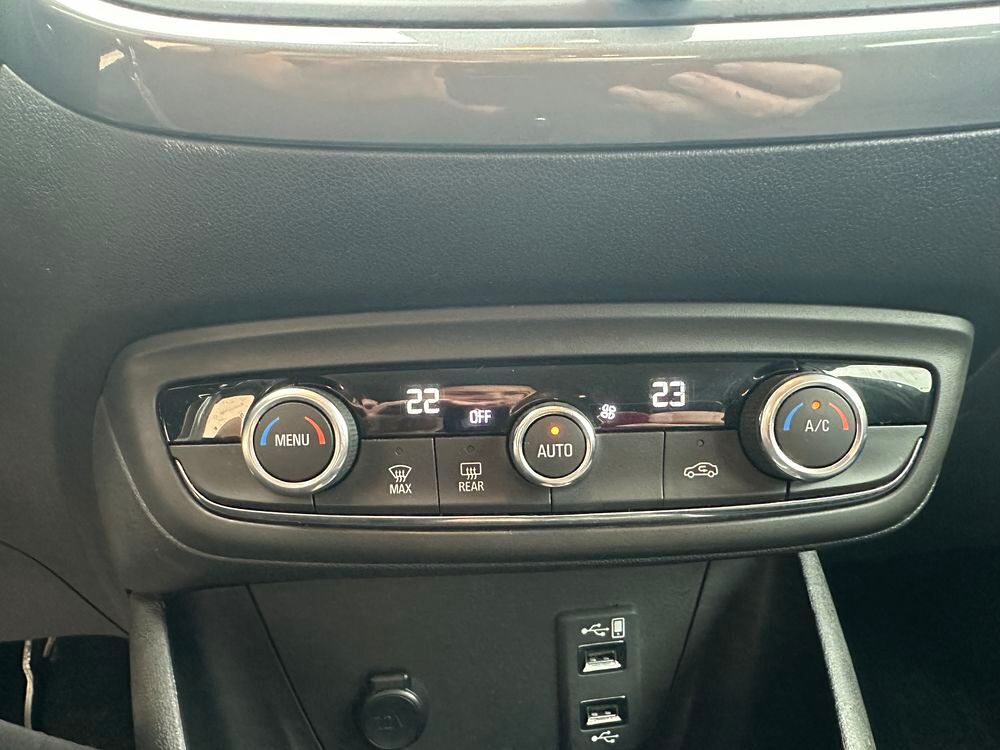 Crossland 1.5 D 120 ch BVA6 Elegance Business 2021 occasion 69400 Arnas