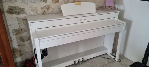 Clavier num�rique CLAVINOVA CLP 535 950 Toulouse (31)