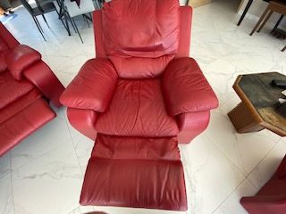 salon complet tr&egrave;s bon &eacute;tat cuir vachette ou s&eacute;par&eacute;ment Meubles