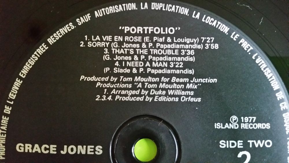 GRACE JONES CD et vinyles