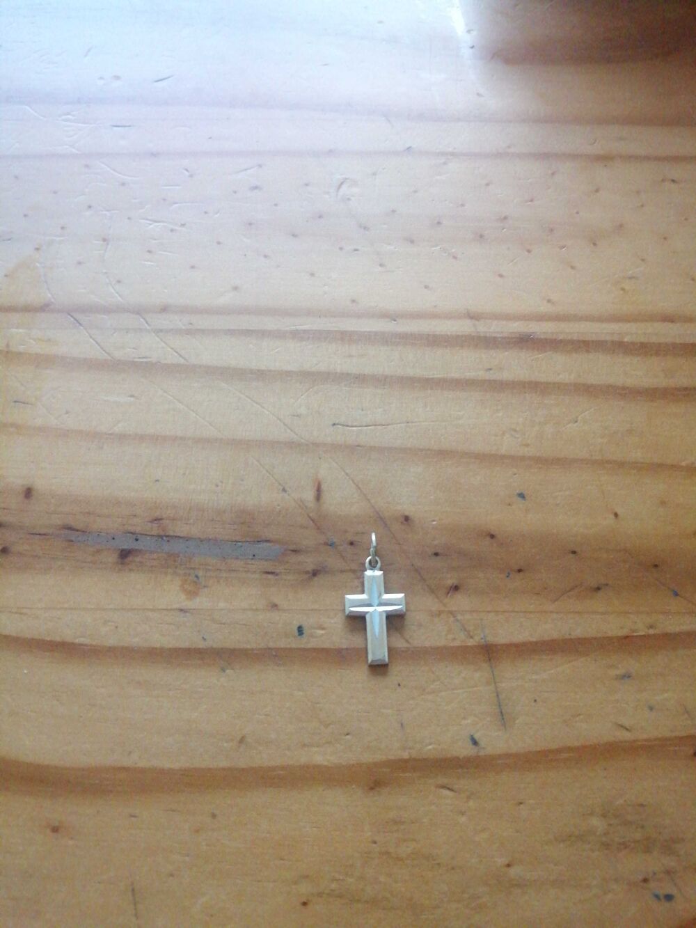 Croix dor&eacute; Bijoux et montres