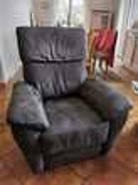 CANAPE 3PLACES + FAUTEUIL ASSORTI NEUF Meubles