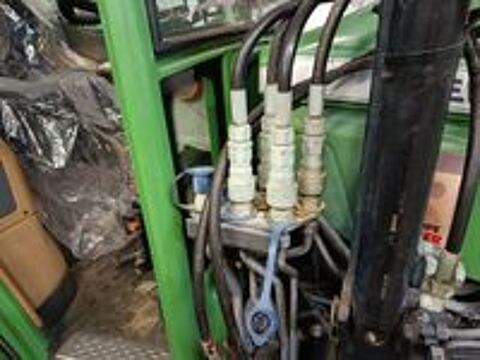   Cause retraite ,viticulteur vend tracteur Fendt 209 