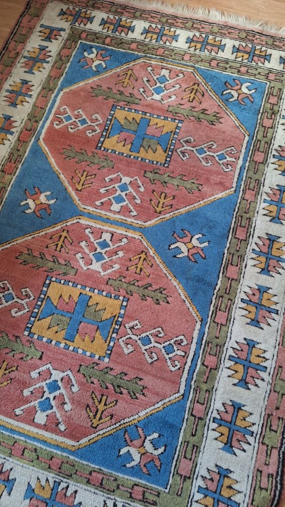 Tapis en laine ancien dim : 200 par 135 cm Décoration