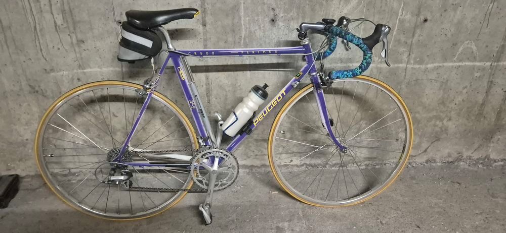 Velo de course Peugoet CR500 Perthus vintage Vélos