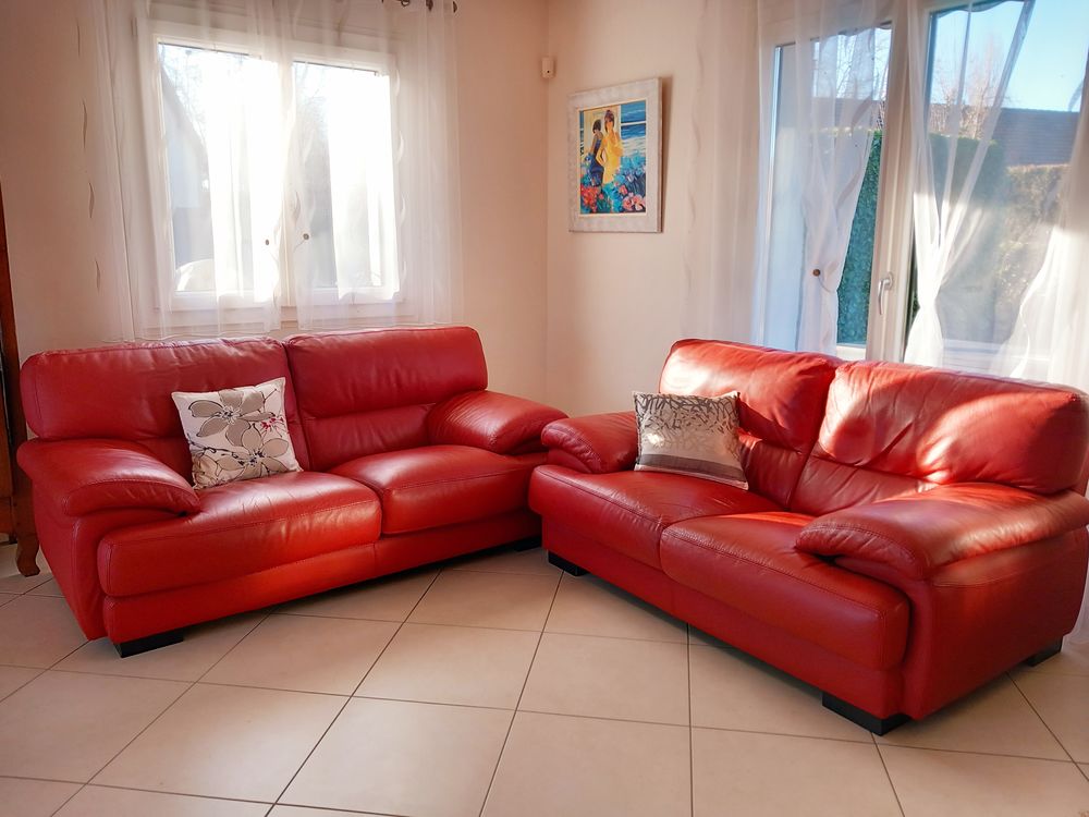 CANAPES CUIR ( CUIR CENTER ) Couleur corail 
Meubles