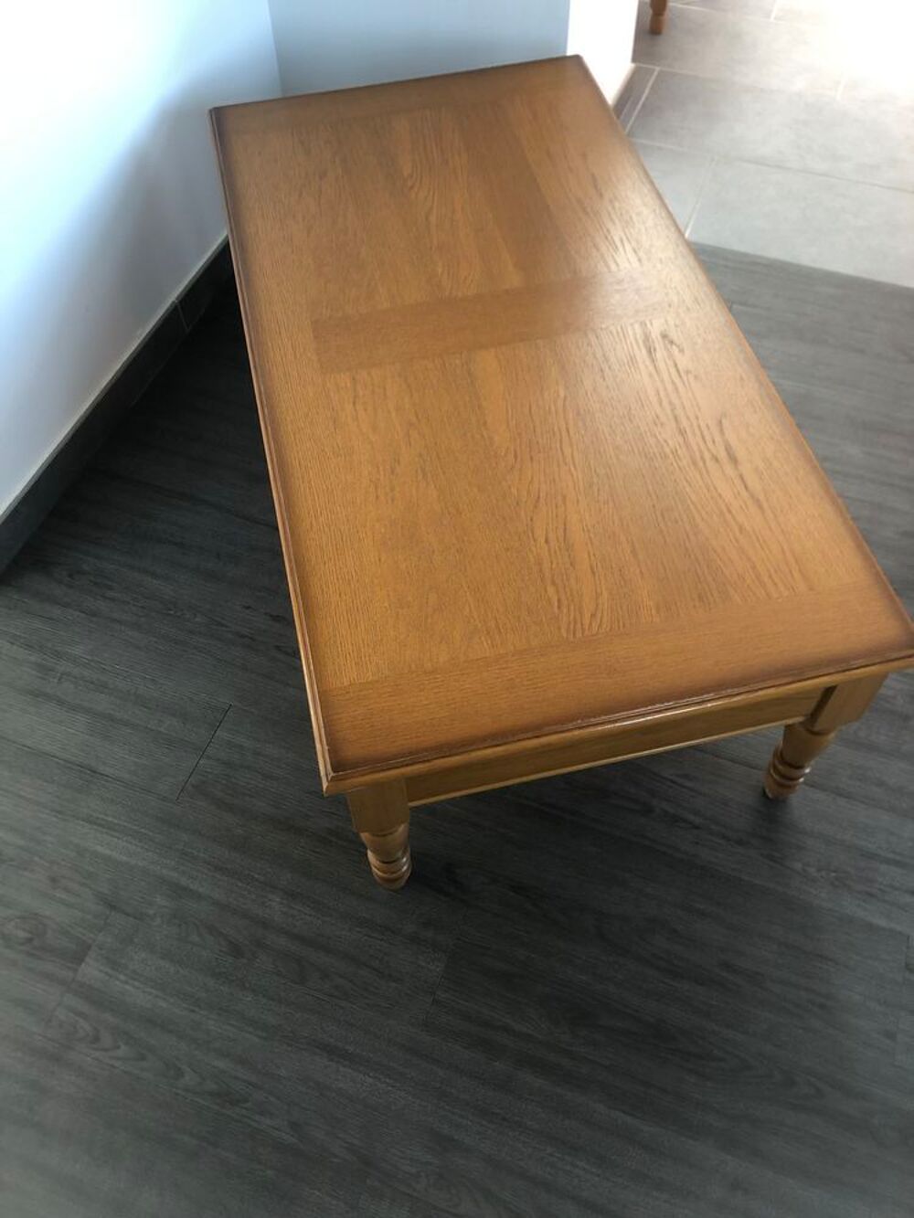 Table basse
Meubles