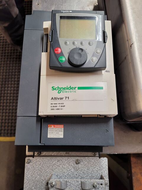 Variateur de fréquence Schneider Electric Puissance 5.5 KW 204 67680 Epfig