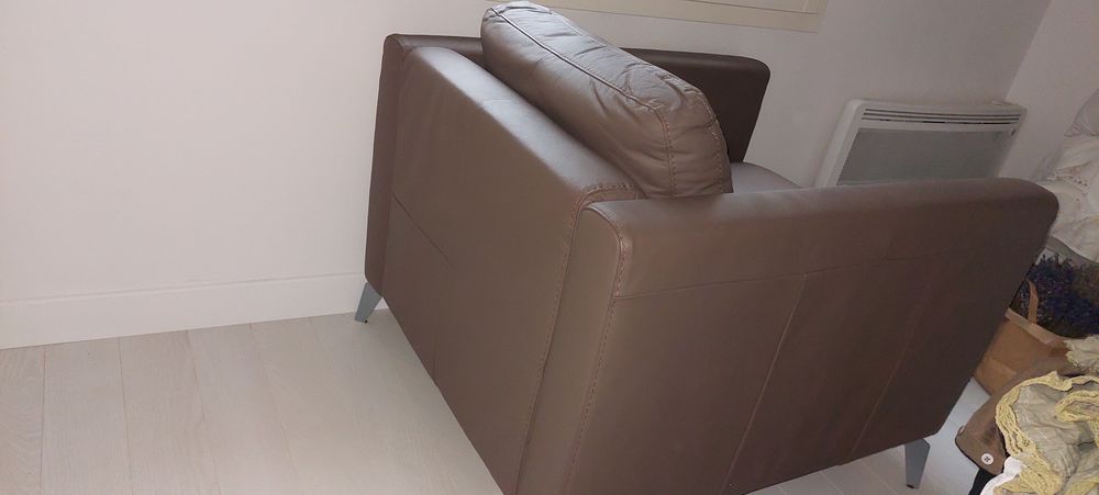 Fauteuil en cuir taupe Cuir center Meubles