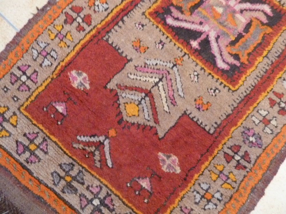 Tapis yastik d'Anatolie,
104 cm x 57 cm Décoration