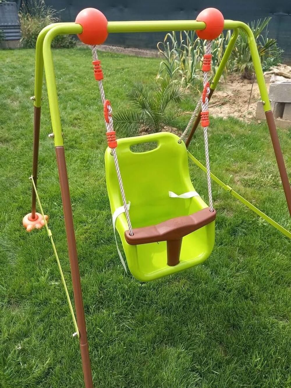 D&eacute;couvrez son premier jeu de plein-air : la balan&ccedil;oire b&eacute;b&eacute; Jeux / jouets