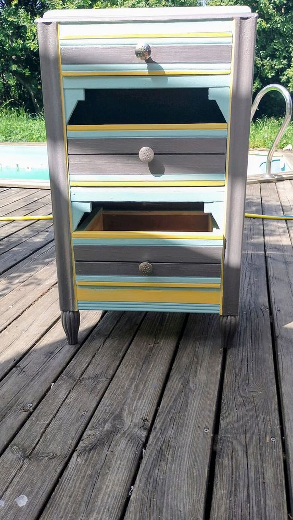 petit buffet 3 tiroirs en bois restaur&eacute; et repeint Décoration