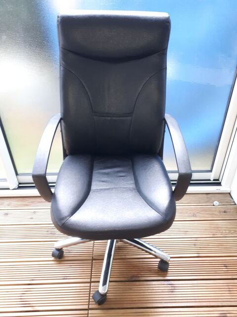 Fauteuil de bureau ou chaise de bureau avec accoudoirs  20 Montigny-Lencoup (77)