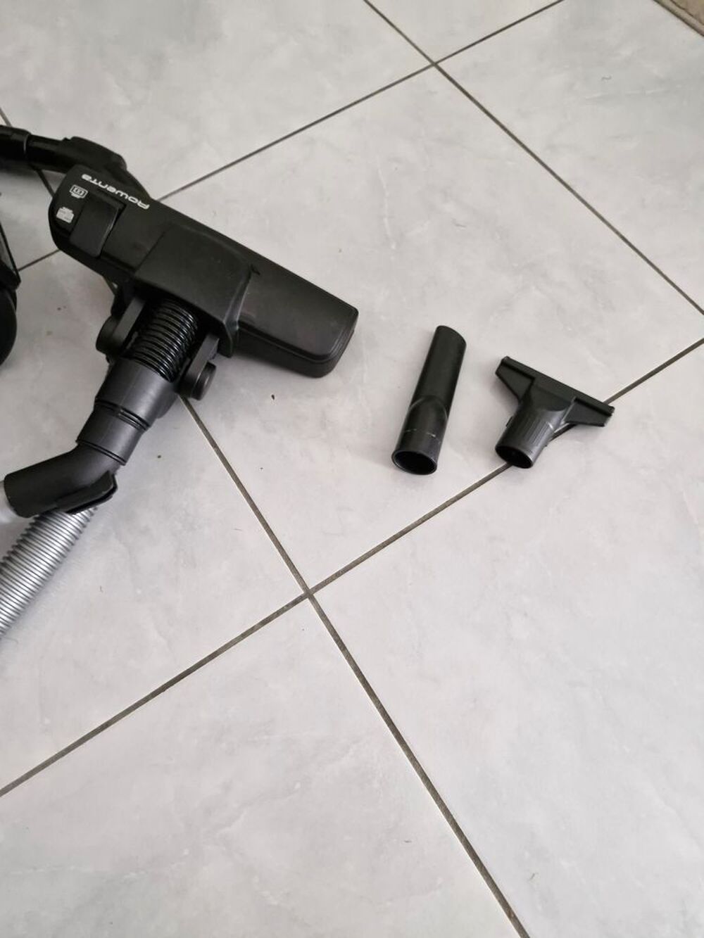 Aspirateur rowenta Electroménager
