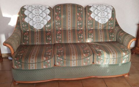 CANAPE ET SES 2 FAUTEUILS 100 Bouin (85)