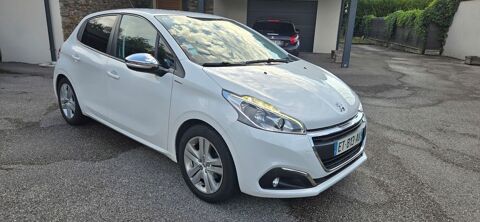 Peugeot 208 1.2i 82 cv STYLE