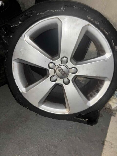 Pi&egrave;ces et &eacute;quipements Voiture Pneu voiture - roue  occasion Limeil-Br&eacute;vannes 94450
