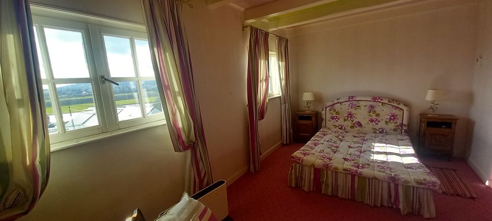 CHAMBRE A COUCHER Meubles