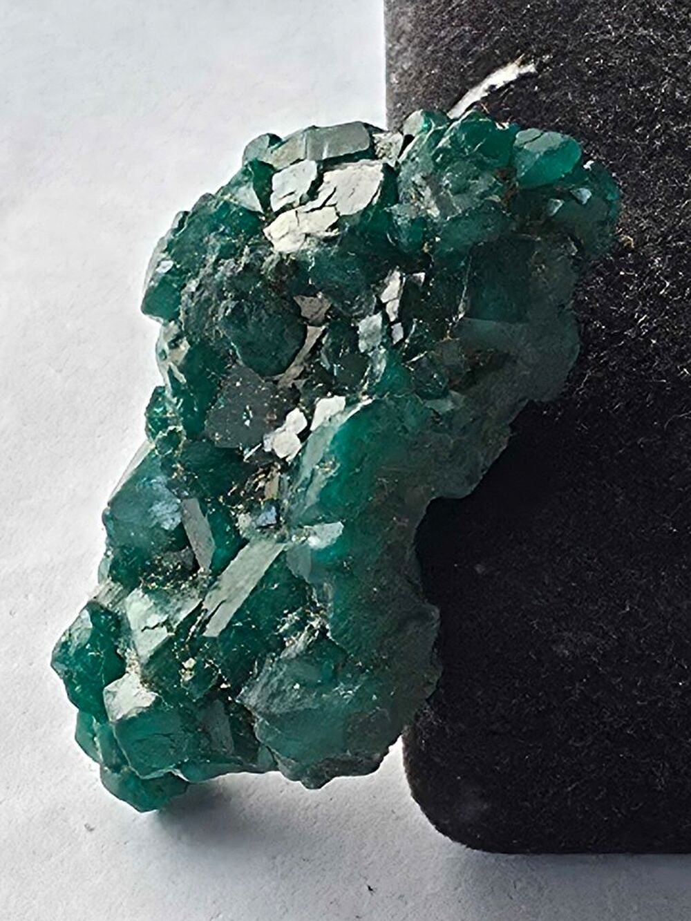 Min&eacute;ral Rare : Dioptase sur Matrice du Katanga (RDC)-27g 