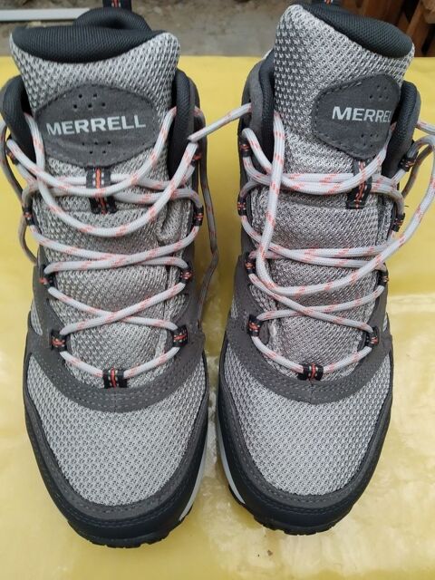 Chaussures MERRELLde randonne femme p.40
60 Antibes (06)