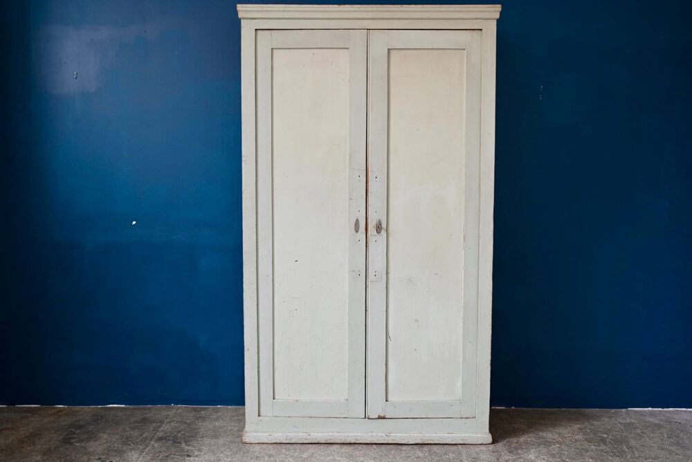 Armoire ancienne patin&eacute;e gris vert ou penderie garderobe Meubles