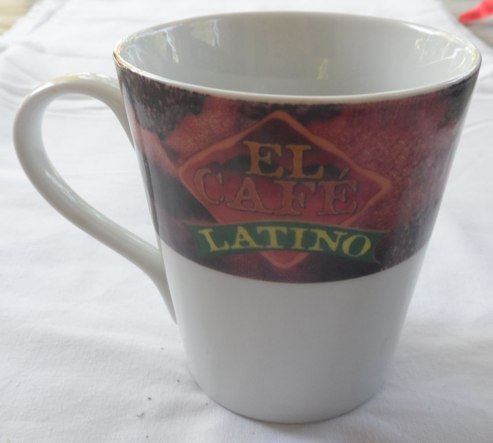 1 Tasse El Latino vintage - neuve - en c&eacute;ramique
Hauteur 9,5 Cuisine