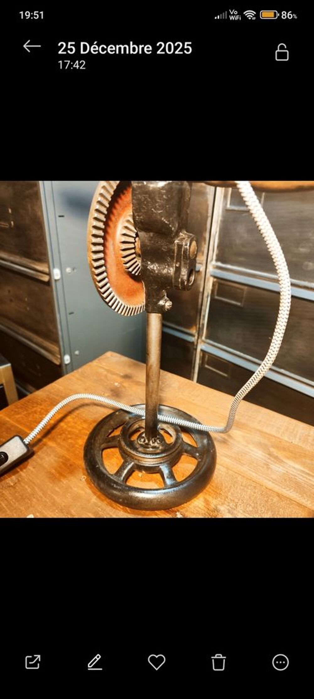 Lampe industrielle ? Pi&egrave;ce unique Décoration