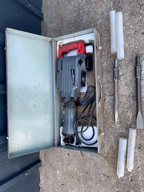 MARTEAU PIQUEUR ELECTRIQUE 100 Ambars-et-Lagrave (33)